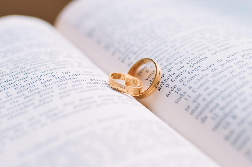 男性の婚活におけるプロポーズ用指輪の予算はどのくらい？